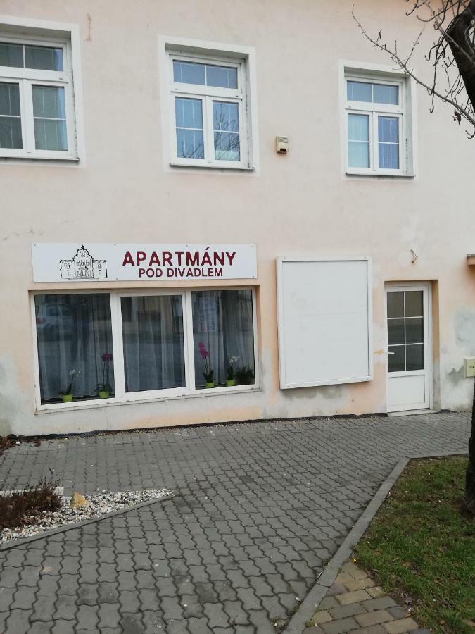 Apartmany Pod Divadlem زنويمو المظهر الخارجي الصورة