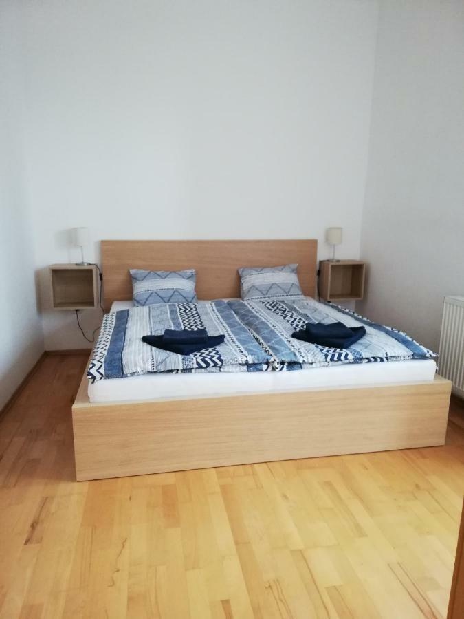 Apartmany Pod Divadlem زنويمو المظهر الخارجي الصورة